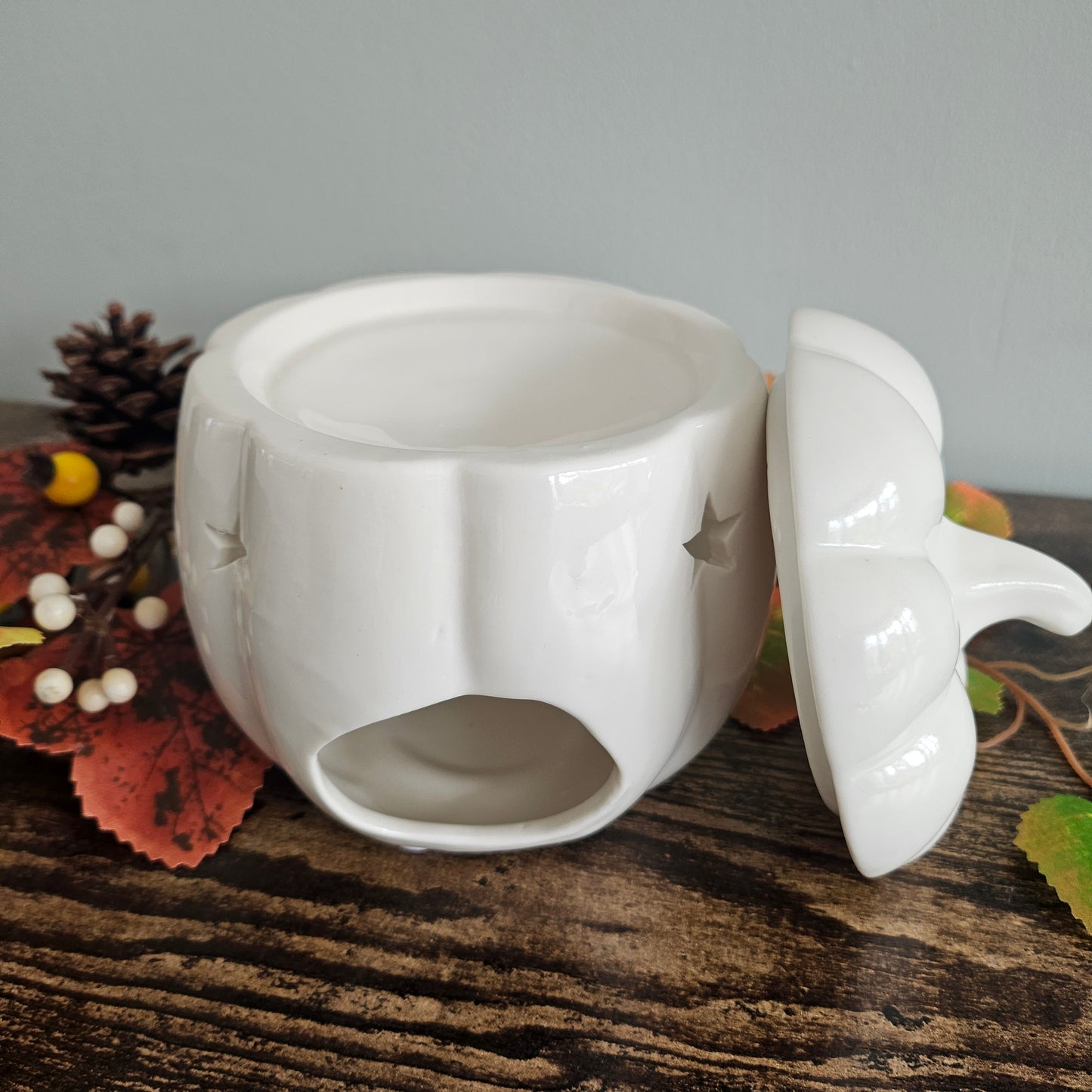 Large Pumpkin Wax Melt Burner - White